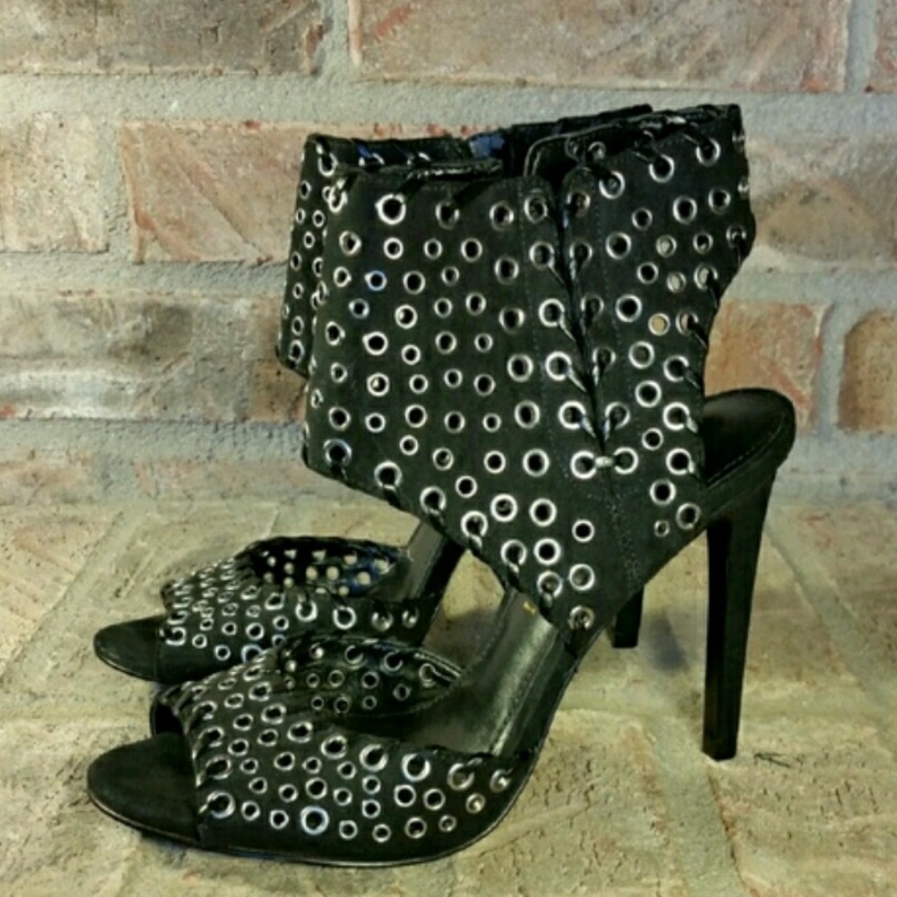 Enzo Angiolini Riveted Heels